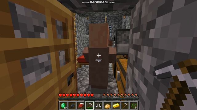 Зачем строители снесли мою кузницу в деревне жителей номер 13 | Minecraft Кола смотреть онлайн