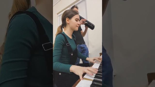 Он к нам пришёл на землю - Вита & Вадик Еременко смотреть онлайн