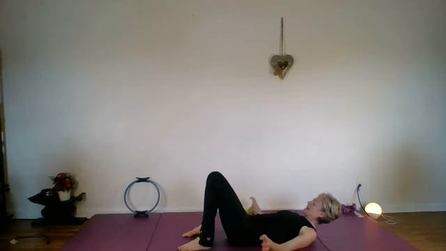 Pilates with Dumbbells. Push and Pull Workout смотреть онлайн