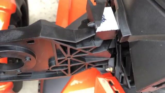 Installing "The Wedgie" on a 2019 Can-Am Spyder F3 Limited смотреть онлайн