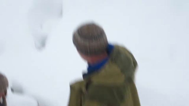 На вершине горного хребта Зюраткуль 17.10.15. смотреть онлайн