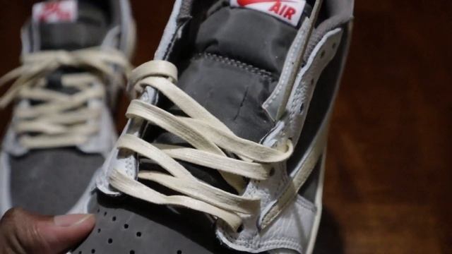 How to lace your Air Jordan 1 Low Travis Scott Reverse Mocha | Lacing Tutorial смотреть онлайн