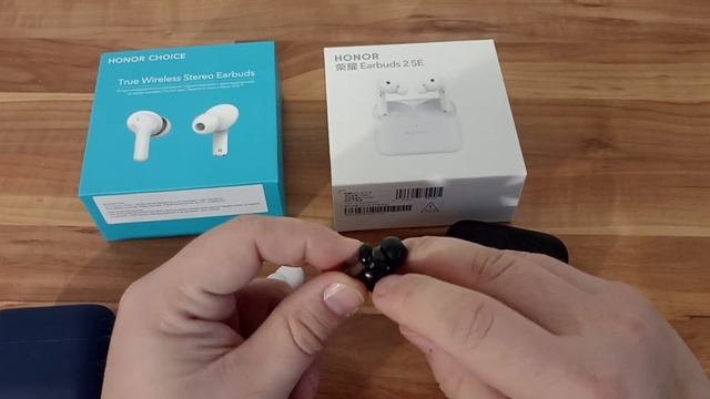 Honor Choice Earbuds  в сравнении с наушники Honor Choice Earbuds 2SE