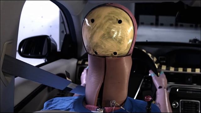 2014 Volvo S80 driver-side small overlap crash test (extended footage) смотреть онлайн