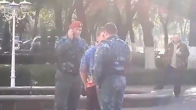 Чем больше шкаф, тем громче падает смотреть онлайн