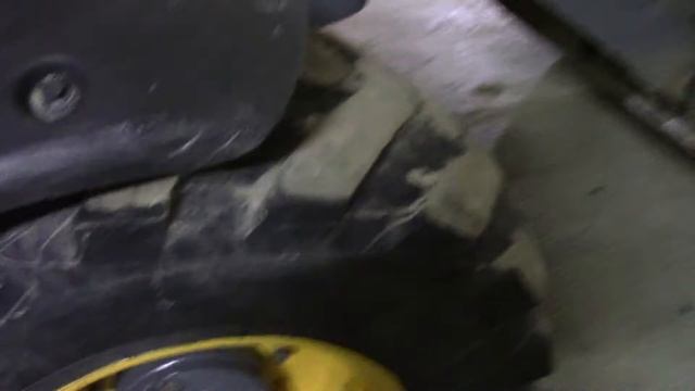 ЛАЙФХАК как доехать на пробитом колесе или без него смотреть онлайн