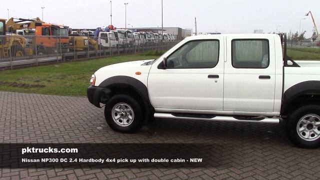 Div3835 Nissan NP300 2.4 4x4 Pick Up With Double Cabin - NEW