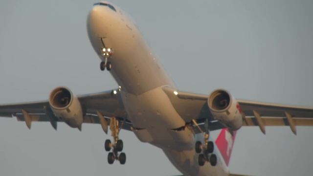 HB-JHF Swiss Airbus A330-343X - cn 1089 | Canon SX40 HS Full HD смотреть онлайн