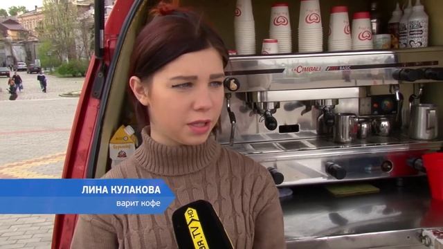 Колоннада Воронцовского двора разрушается смотреть онлайн