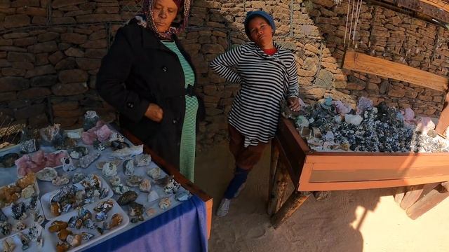 Finding gemstones in Namibia ?[S5 - Eps. 51] смотреть онлайн