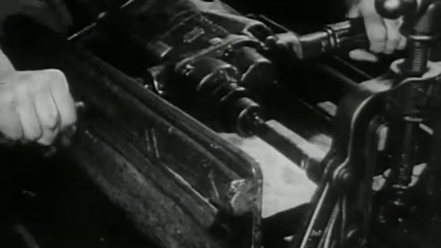 Suggestion Box (1943) смотреть онлайн