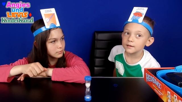 Hedbanz Spiel für Kinder und die ganze Familie! - Was bin ich? - Angies und Levis Kinderkanal смотреть онлайн