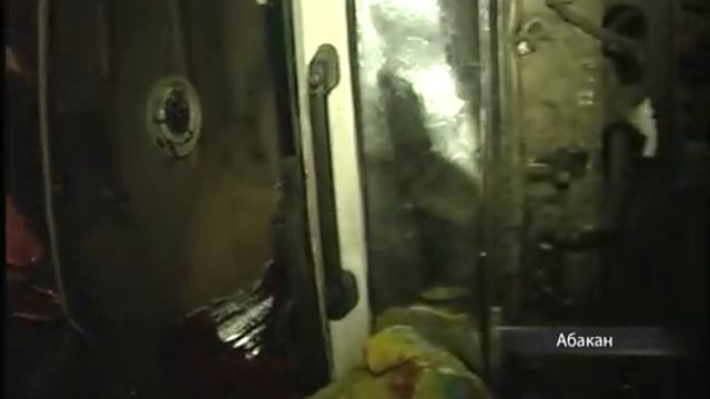 Пятитонный грузовик оставил без света улицу в Абакане смотреть онлайн