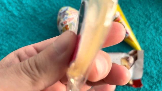 Satisfying Video. Rainbow Lollipop. ASMR. Kinder Bueno. Kinder Surprise.