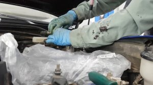 Land Cruiser 200 дизель. Замена топливного фильтра. Это вам не Туарег?