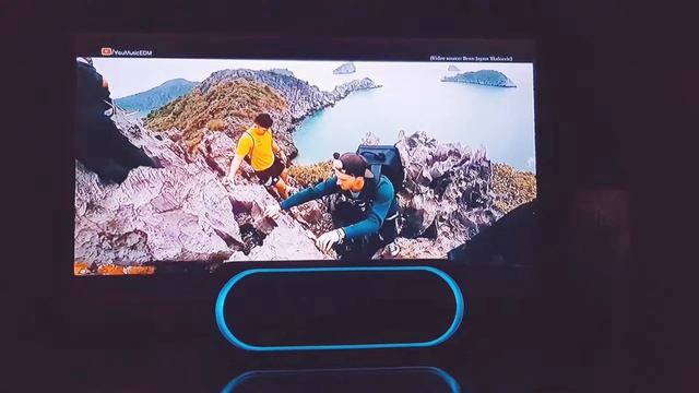 River with Sony XB40 смотреть онлайн