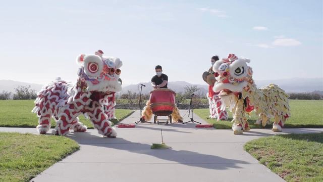 A Tour of China: Culture Insights Bonus Performance - Lion Dance смотреть онлайн