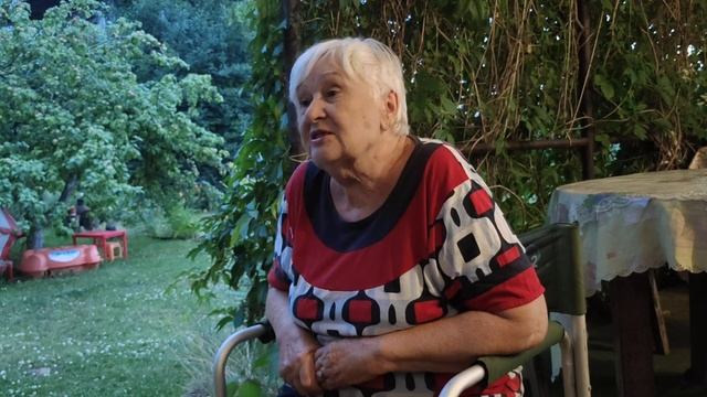 Ответ на басню Михалкова "Лиса и бобёр", читает Валентина Дмитриевна Воронецкая смотреть онлайн