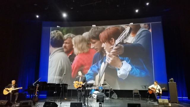Олег Митяев "Праздник", "А как первая любовь" 22.04.2023 смотреть онлайн