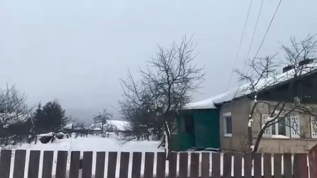 Обзор прилегающей территории к 1/2 жилого дома в деревне Митяево Калужской области смотреть онлайн