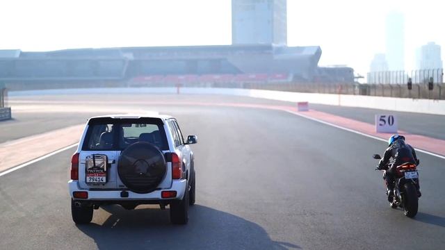 Nissan Patrol Vs Ducati 959 Panigale At Dubai Autodrome نيسان باترول ضد دوكاتي في حلبة دبي أتودروم