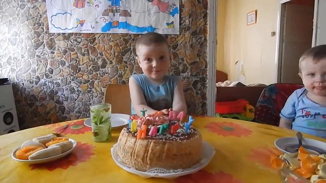 День рождения Даника 4 годика смотреть онлайн