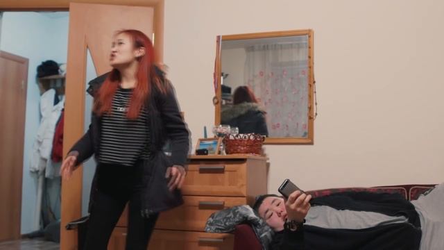 Несовместимая семейная пара Джига и Марина) смотреть онлайн