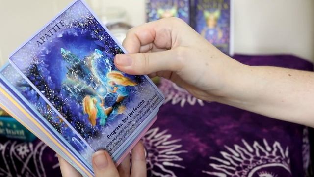 Unboxing / Deck Walk-through ? Crystal Angels Oracle Cards / Radleigh Valentine смотреть онлайн