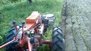 мотоблок МТЗ пашет целину