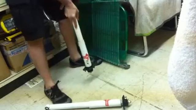 Bmw e30 kyb rear shocks смотреть онлайн
