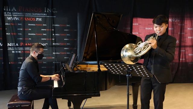 The Horn. Mozart & R. Strauss Horn Concertos with John Gerald Calma, horn and Dingdong Fiel, piano. смотреть онлайн