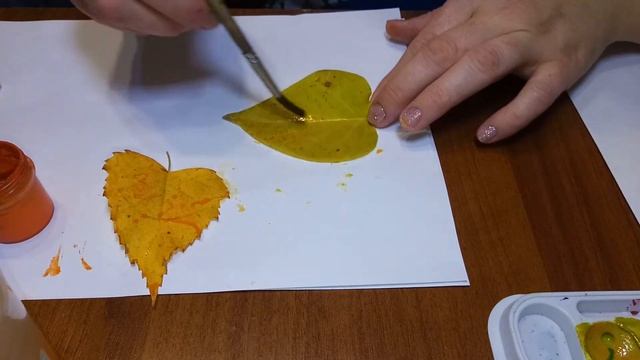 Увлекательное рисование Осенние листья. смотреть онлайн