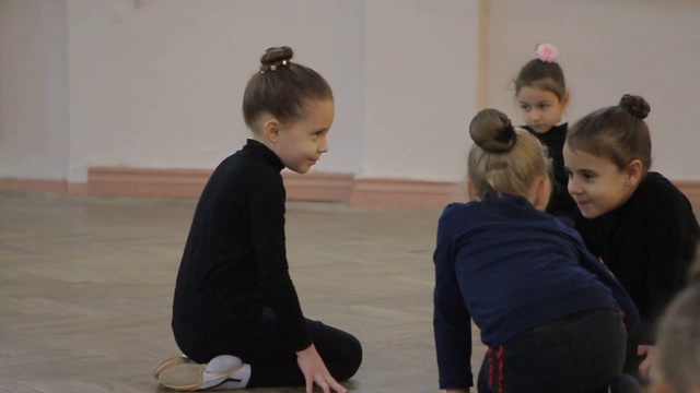 5 лет кристаллу. смотреть онлайн