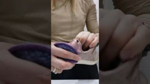 Как за минуту почистить белую подошву на обуви?