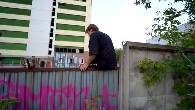 ЕДЕМ ТОЛЬКО ПРЯМО В ГОРОДЕ!**чуть не упали с крыши** смотреть онлайн