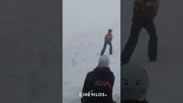 La escena eliminada de La Sociedad de la Nieve смотреть онлайн
