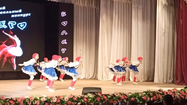Народный танец "для бабушки" смотреть онлайн