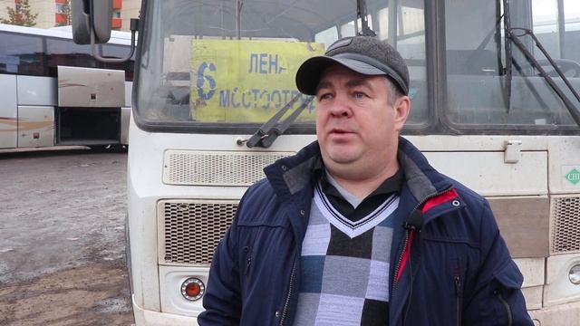 На дороге по пути в Мостоотряд ямы растут как грибы после дождя. смотреть онлайн