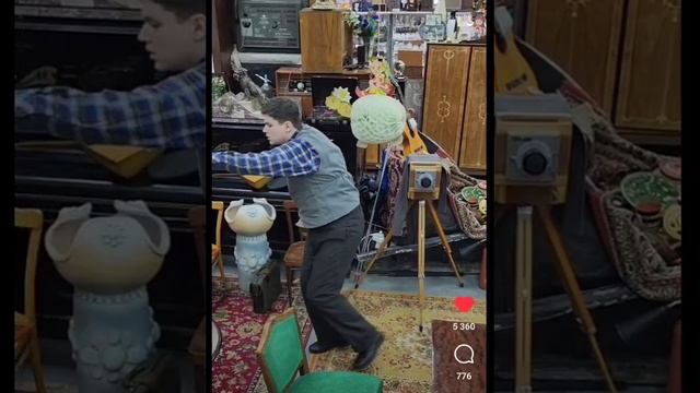 от куда эта мелодия смотреть онлайн