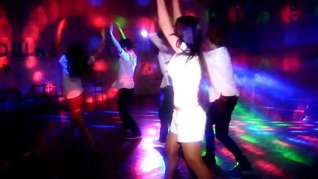 Подарок 11А класса мамам к 8 марта [Todes] смотреть онлайн