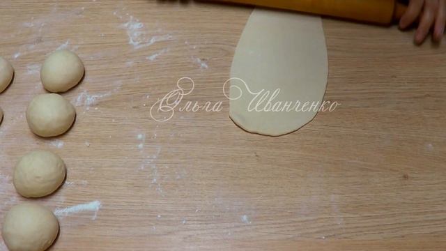 Булочки творожно-ягодные с заливкой - пушистые и сочные. смотреть онлайн