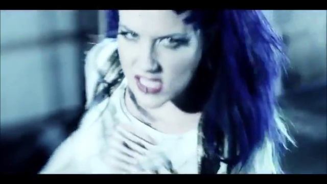 Alissa White-Gluz 'I Am Vegan'