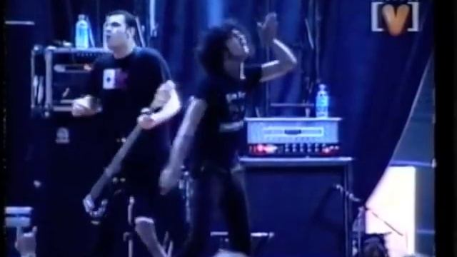 At The Drive In - cosmonaut@big day out.mp4 смотреть онлайн
