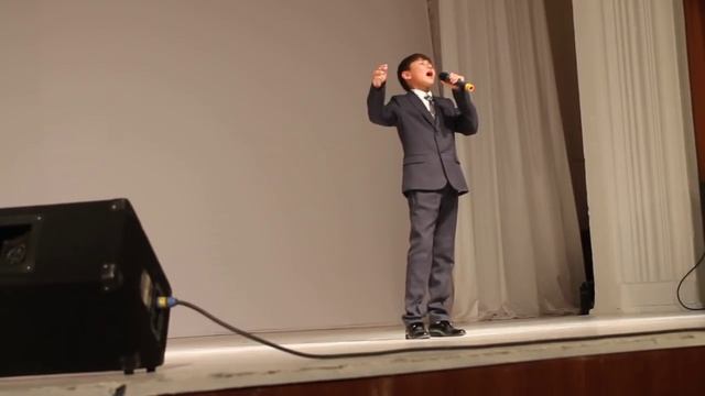 Уудам (Uudam) в Улан-Удэ. Wudamu Speaks And Sings In Ulan-Ude (Russia)