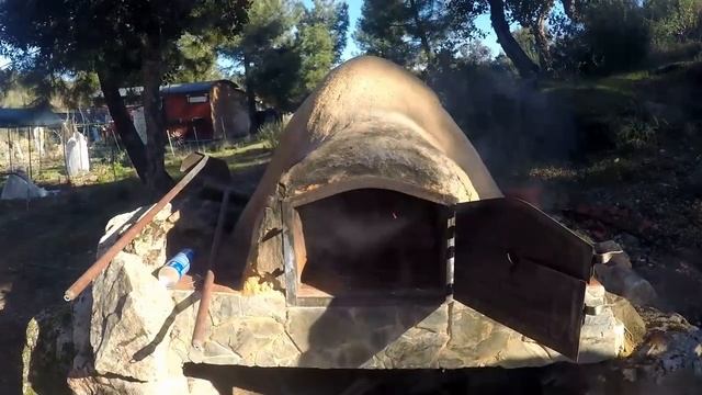 Quartz, Cob oven baking and Cork - Off the grid in Portugal #7 смотреть онлайн