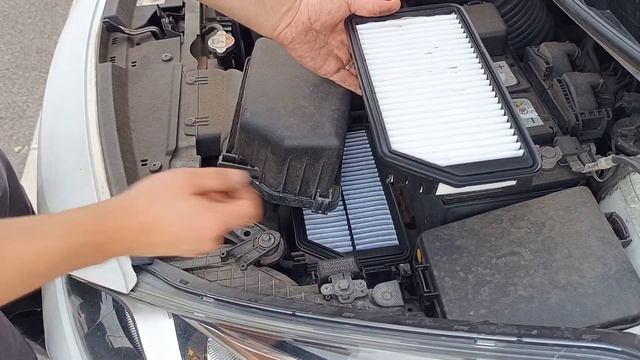 how to replace Hyundai i30 air filter (2016 1.6 CRDI) смотреть онлайн