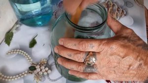 Из крапивы сурица, напиток, (квас).