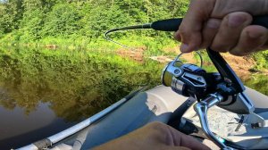 ПОД СТАЕЙ ЛЕЩА, НАШЁЛ СУДАКА. Рыбалка с НОЧЁВКОЙ на реке, на спиннинг в 2024