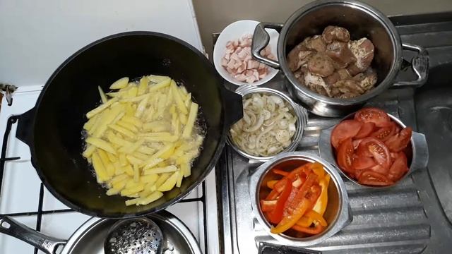 Шея свиньи в казане на газовой плите. Быстрый рецепт:) смотреть онлайн