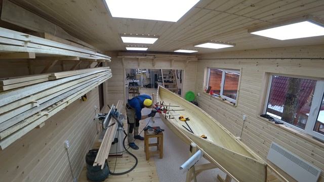 Изготовление реечного каноэ Рэйнджер. Часть 2. Установка привального бруса. Шлифовка корпуса. смотреть онлайн